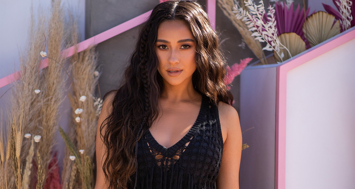 Shay Mitchell Announces She Is Having A Baby With Boyfriend Matte Babel 