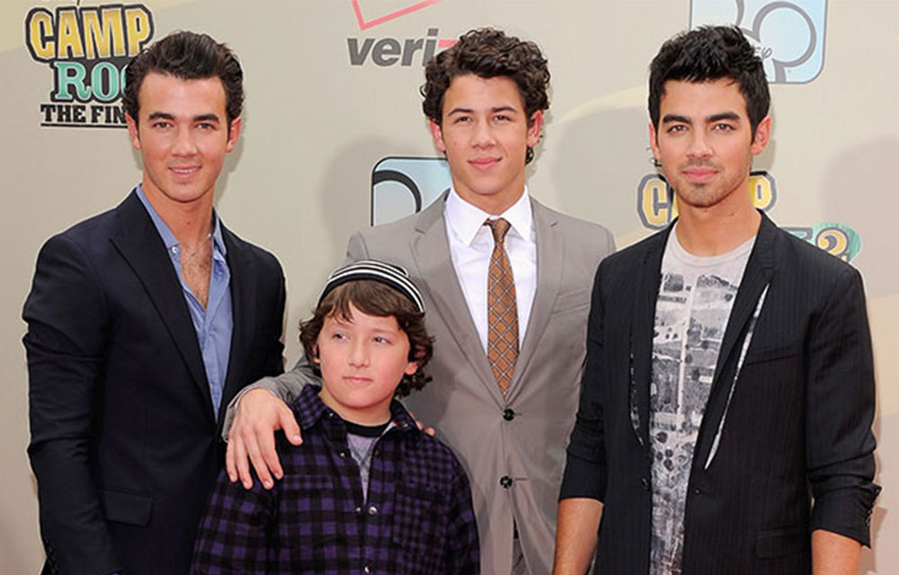 The Fourth Jonas Brother Is All Grown Up & He's Super Cute! | Girlfriend